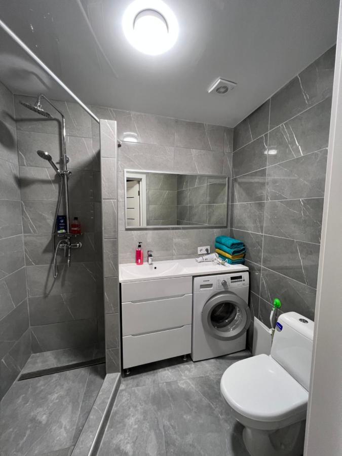 Kulisha 2Bedroom Apartment Near Opera House With Balcony Lviv Eksteriør bilde